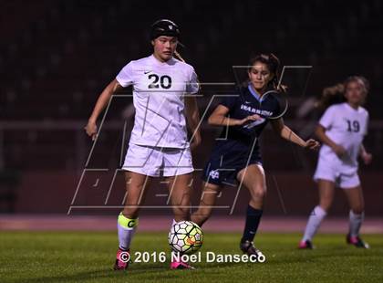 Thumbnail 3 in Sacred Heart Cathedral Preparatory vs. Valley Christian photogallery.
