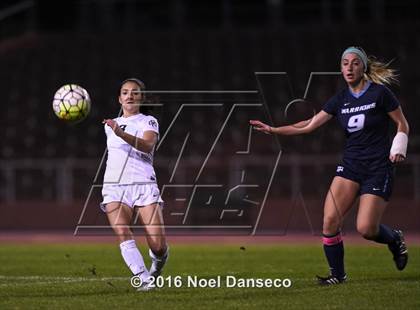 Thumbnail 3 in Sacred Heart Cathedral Preparatory vs. Valley Christian photogallery.
