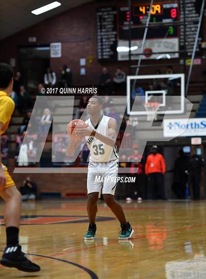 Thumbnail 2 in Loyola Academy vs. St. Patrick (War on the Shore) photogallery.