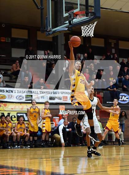 Thumbnail 2 in Loyola Academy vs. St. Patrick (War on the Shore) photogallery.