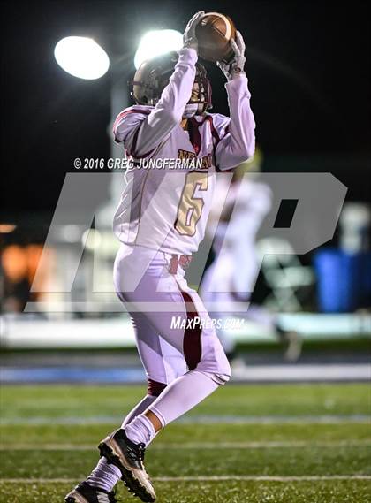 Thumbnail 2 in Cardinal Newman @ Valley Christian (CIF D2-AA Bowl Game) photogallery.