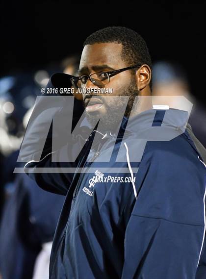 Thumbnail 2 in Cardinal Newman @ Valley Christian (CIF D2-AA Bowl Game) photogallery.