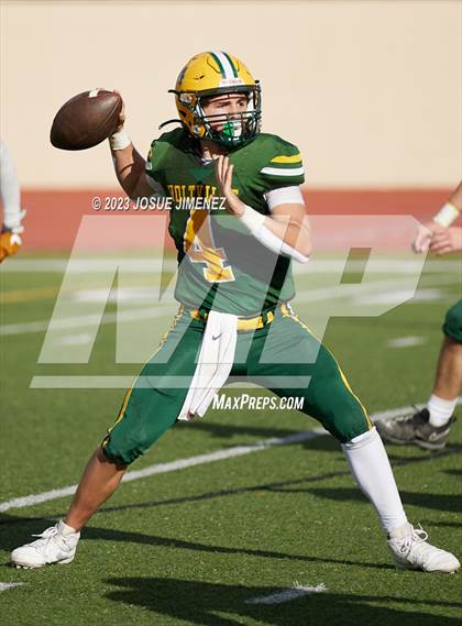 Thumbnail 1 in Holtville vs. Army-Navy (CIF SDS Division V-AA Final) photogallery.
