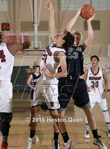 Thumbnail 2 in Nipomo vs. Glacier Peak (MaxPreps Holiday Classic) photogallery.