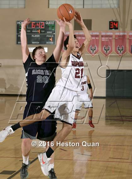 Thumbnail 3 in Nipomo vs. Glacier Peak (MaxPreps Holiday Classic) photogallery.
