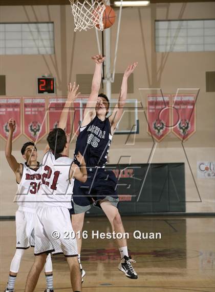 Thumbnail 3 in Nipomo vs. Glacier Peak (MaxPreps Holiday Classic) photogallery.