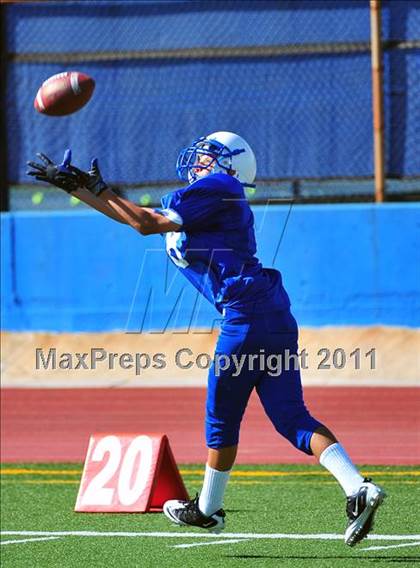 Thumbnail 1 in Bell Gardens @ San Marino photogallery.