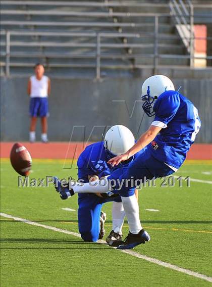 Thumbnail 1 in Bell Gardens @ San Marino photogallery.