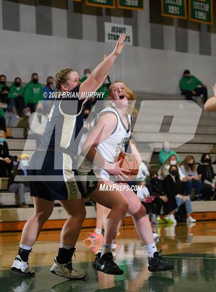 Thumbnail 3 in Canby @ Jesuit (OSAA 6A First Round) photogallery.