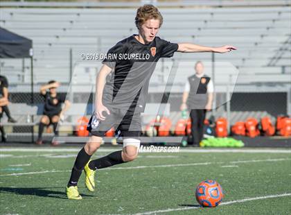 Thumbnail 2 in Pinnacle vs. Corona del Sol (AIA 6A Quarterfinal Playoff) photogallery.