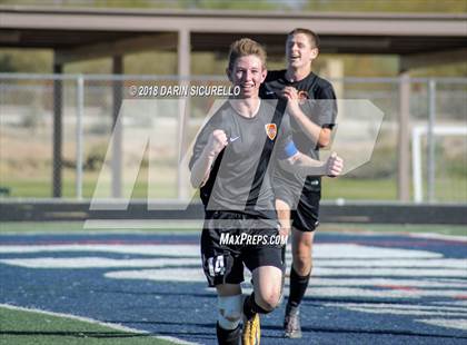 Thumbnail 3 in Pinnacle vs. Corona del Sol (AIA 6A Quarterfinal Playoff) photogallery.