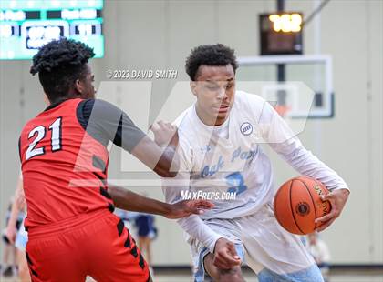 Thumbnail 3 in Oak Park vs. Park Hill (MSHSAA Class 6 District 8 Semifinal) photogallery.