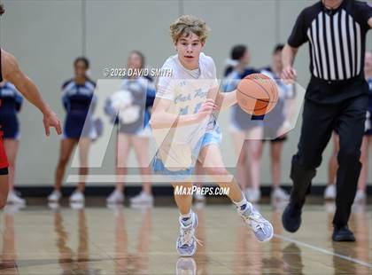 Thumbnail 3 in Oak Park vs. Park Hill (MSHSAA Class 6 District 8 Semifinal) photogallery.