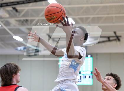 Thumbnail 2 in Oak Park vs. Park Hill (MSHSAA Class 6 District 8 Semifinal) photogallery.