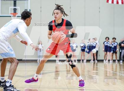 Thumbnail 1 in Oak Park vs. Park Hill (MSHSAA Class 6 District 8 Semifinal) photogallery.