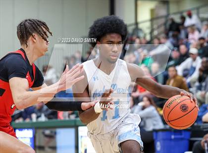 Thumbnail 3 in Oak Park vs. Park Hill (MSHSAA Class 6 District 8 Semifinal) photogallery.