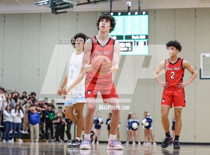 Thumbnail 1 in Oak Park vs. Park Hill (MSHSAA Class 6 District 8 Semifinal) photogallery.