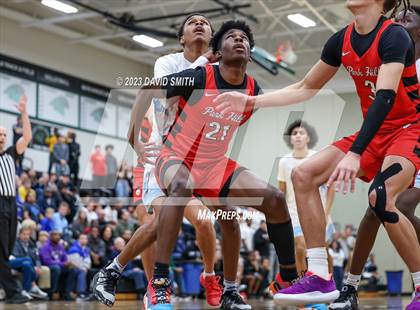 Thumbnail 2 in Oak Park vs. Park Hill (MSHSAA Class 6 District 8 Semifinal) photogallery.