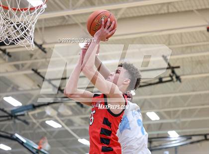 Thumbnail 3 in Oak Park vs. Park Hill (MSHSAA Class 6 District 8 Semifinal) photogallery.