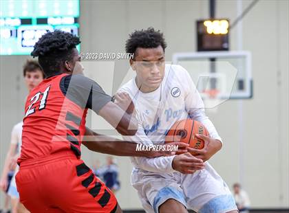 Thumbnail 1 in Oak Park vs. Park Hill (MSHSAA Class 6 District 8 Semifinal) photogallery.
