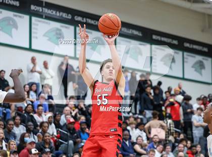 Thumbnail 2 in Oak Park vs. Park Hill (MSHSAA Class 6 District 8 Semifinal) photogallery.