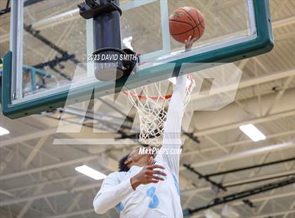 Thumbnail 3 in Oak Park vs. Park Hill (MSHSAA Class 6 District 8 Semifinal) photogallery.