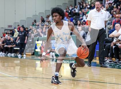 Thumbnail 2 in Oak Park vs. Park Hill (MSHSAA Class 6 District 8 Semifinal) photogallery.