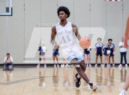 Thumbnail 2 in Oak Park vs. Park Hill (MSHSAA Class 6 District 8 Semifinal) photogallery.