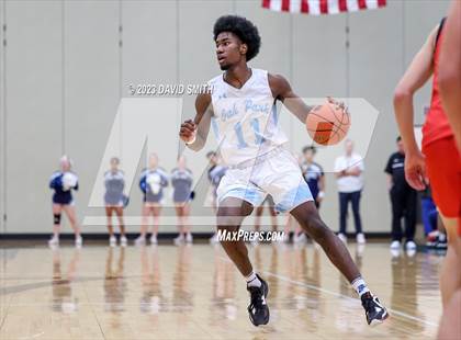 Thumbnail 3 in Oak Park vs. Park Hill (MSHSAA Class 6 District 8 Semifinal) photogallery.