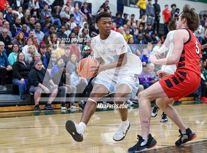Thumbnail 1 in Oak Park vs. Park Hill (MSHSAA Class 6 District 8 Semifinal) photogallery.