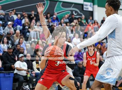 Thumbnail 2 in Oak Park vs. Park Hill (MSHSAA Class 6 District 8 Semifinal) photogallery.