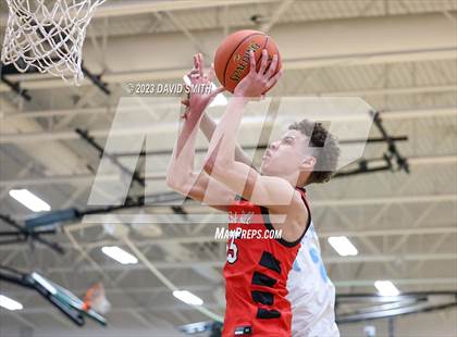 Thumbnail 2 in Oak Park vs. Park Hill (MSHSAA Class 6 District 8 Semifinal) photogallery.