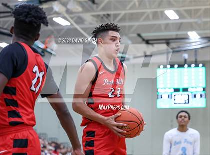 Thumbnail 1 in Oak Park vs. Park Hill (MSHSAA Class 6 District 8 Semifinal) photogallery.