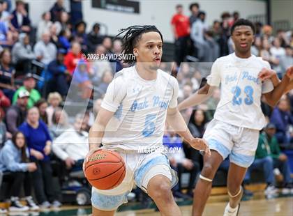 Thumbnail 2 in Oak Park vs. Park Hill (MSHSAA Class 6 District 8 Semifinal) photogallery.