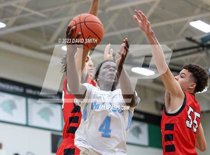 Thumbnail 3 in Oak Park vs. Park Hill (MSHSAA Class 6 District 8 Semifinal) photogallery.