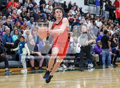 Thumbnail 2 in Oak Park vs. Park Hill (MSHSAA Class 6 District 8 Semifinal) photogallery.