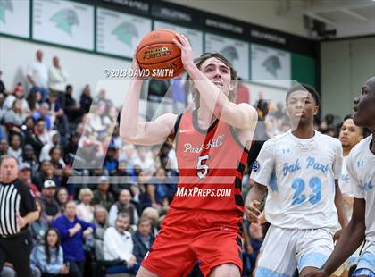 Thumbnail 3 in Oak Park vs. Park Hill (MSHSAA Class 6 District 8 Semifinal) photogallery.