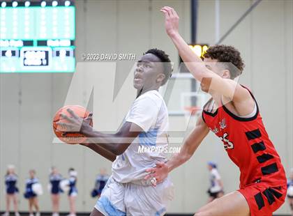 Thumbnail 3 in Oak Park vs. Park Hill (MSHSAA Class 6 District 8 Semifinal) photogallery.