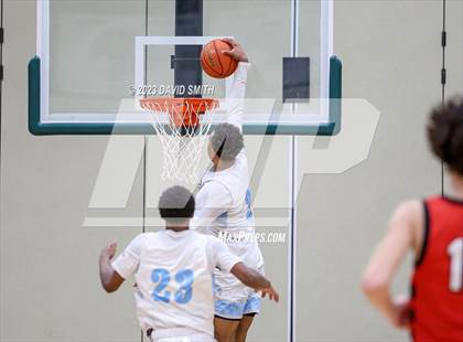 Thumbnail 1 in Oak Park vs. Park Hill (MSHSAA Class 6 District 8 Semifinal) photogallery.