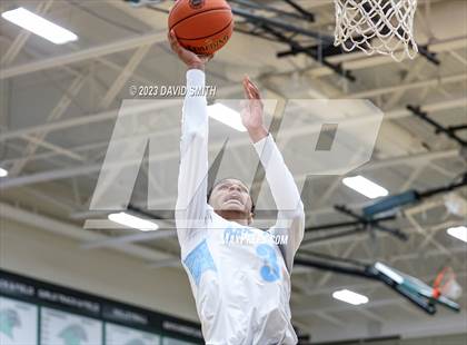 Thumbnail 3 in Oak Park vs. Park Hill (MSHSAA Class 6 District 8 Semifinal) photogallery.