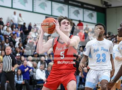 Thumbnail 2 in Oak Park vs. Park Hill (MSHSAA Class 6 District 8 Semifinal) photogallery.