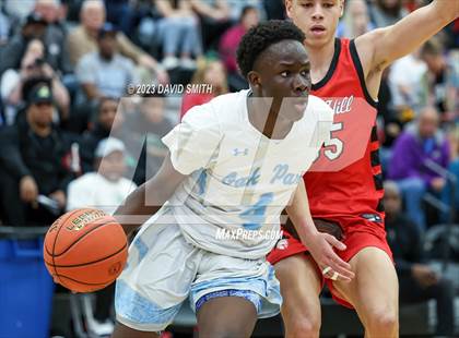 Thumbnail 3 in Oak Park vs. Park Hill (MSHSAA Class 6 District 8 Semifinal) photogallery.