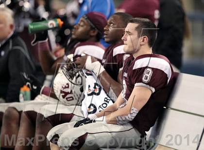 Thumbnail 1 in Cameron Yoe vs. Wall (UIL 2A Division 1 Final) photogallery.