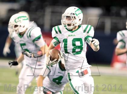 Thumbnail 2 in Cameron Yoe vs. Wall (UIL 2A Division 1 Final) photogallery.