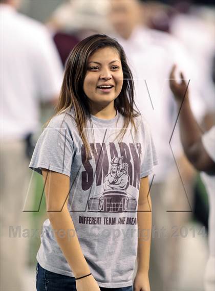 Thumbnail 2 in Cameron Yoe vs. Wall (UIL 2A Division 1 Final) photogallery.