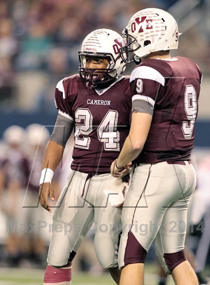 Thumbnail 1 in Cameron Yoe vs. Wall (UIL 2A Division 1 Final) photogallery.