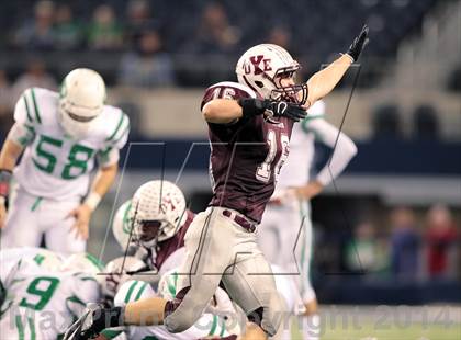 Thumbnail 2 in Cameron Yoe vs. Wall (UIL 2A Division 1 Final) photogallery.