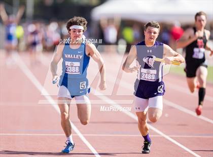 Thumbnail 2 in UIL 1A Boys State Track Meet photogallery.