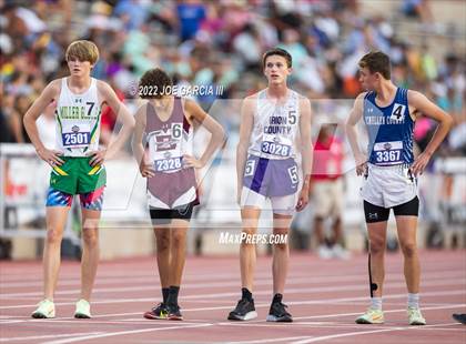 Thumbnail 3 in UIL 1A Boys State Track Meet photogallery.