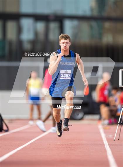 Thumbnail 1 in UIL 1A Boys State Track Meet photogallery.